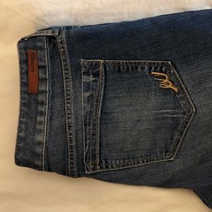 Low rise skinny jeans